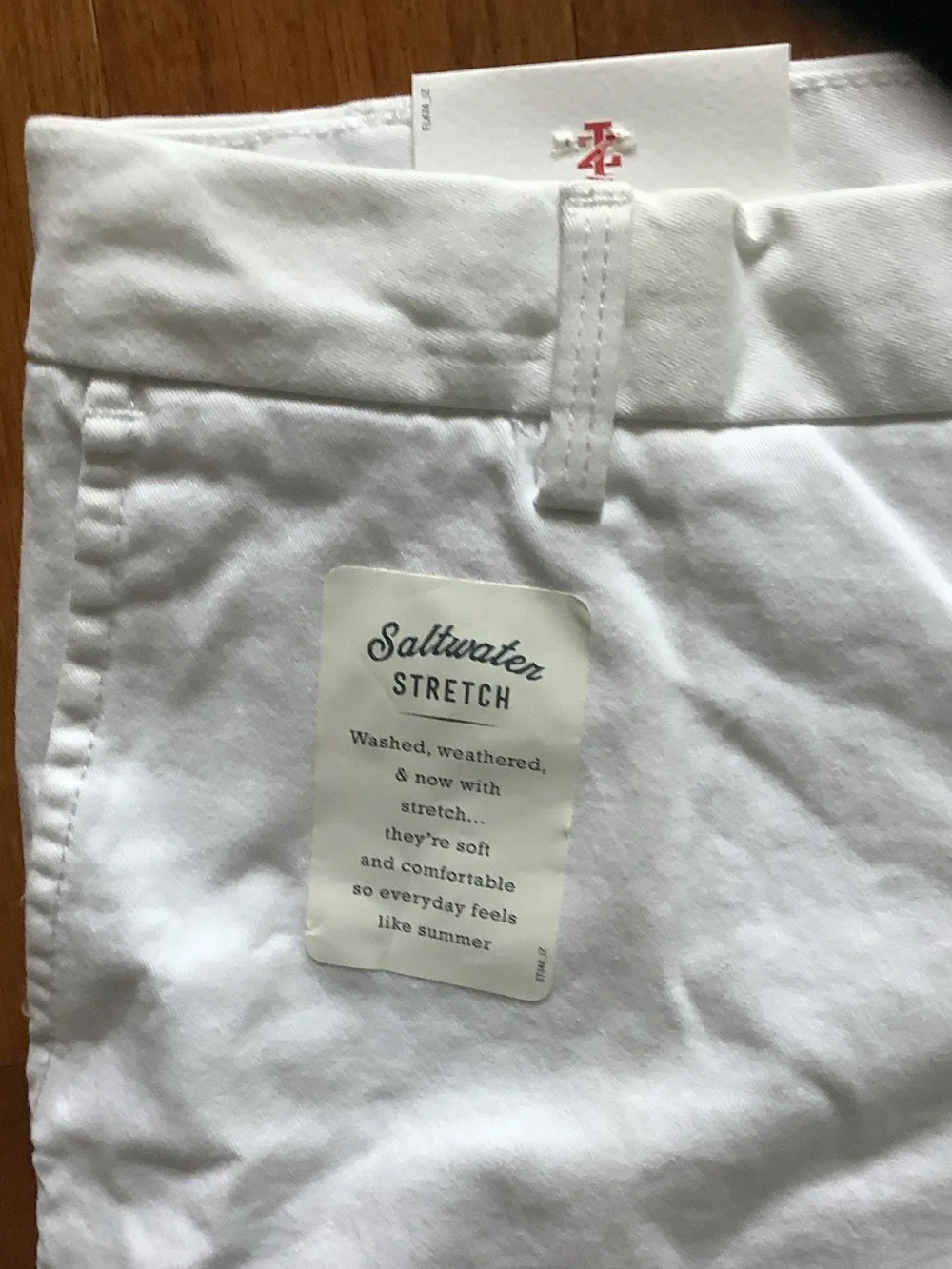 IZOD SALTWATER STRETCH Men's White Flat-Front Stretch Cotton Shorts